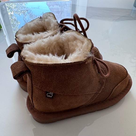 Lamo boy boot UNISEX size 9C - Picture 6 of 10